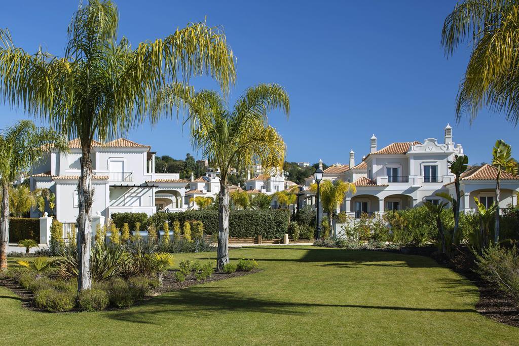 Hotel The Crest Almancil Esterno foto